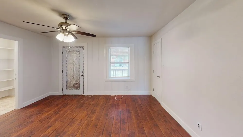 2246 Anson Road Dallas, TX 75235