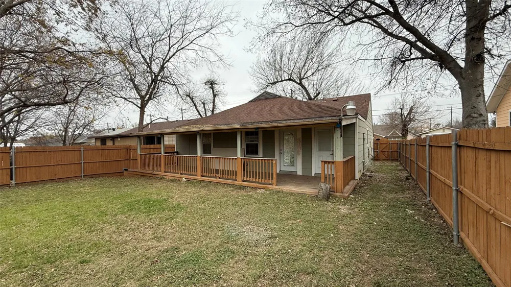 2246 Anson Road Dallas, TX 75235