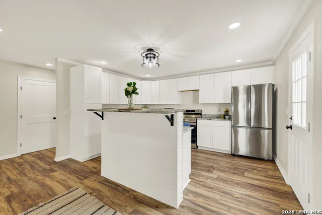 312 Lavernia Marion, TX 78124