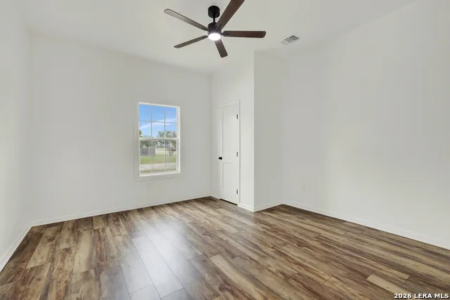312 Lavernia Marion, TX 78124