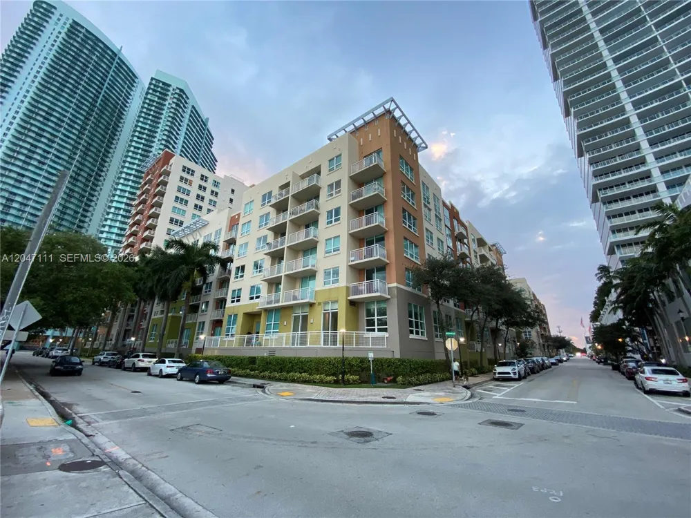 2001 Biscayne Blvd #3203 Miami, FL 33137