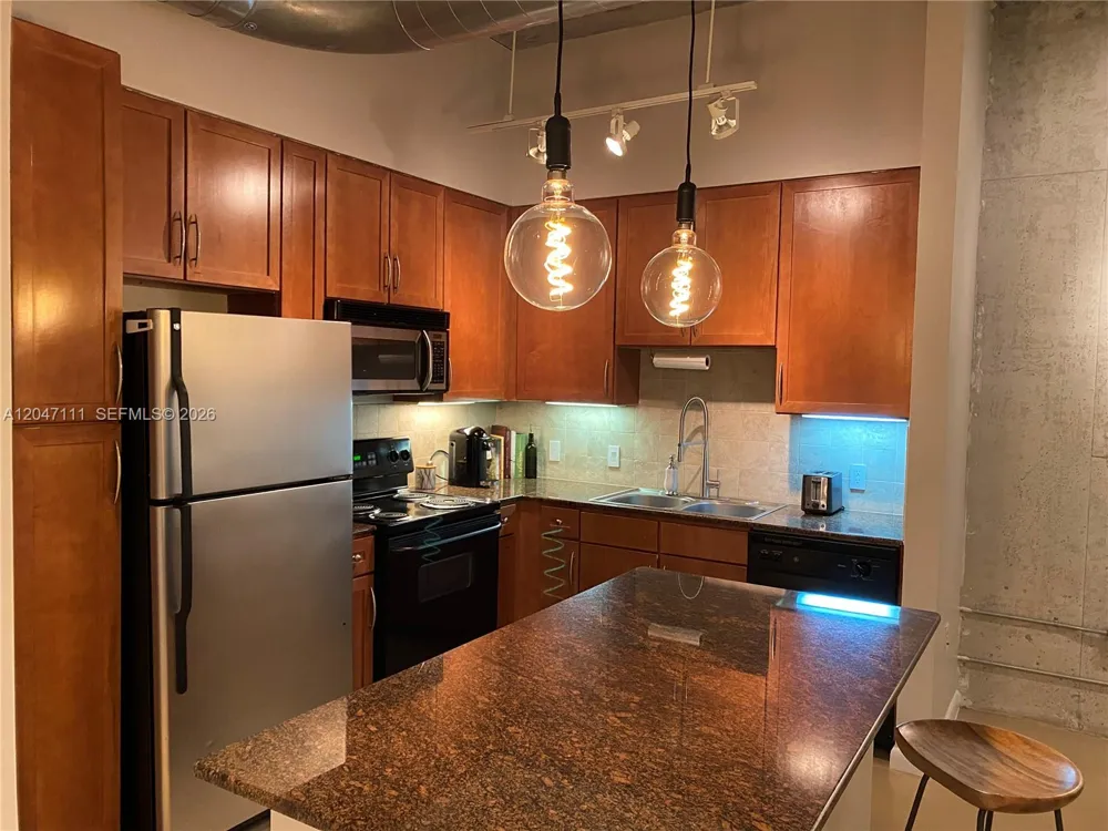 2001 Biscayne Blvd #3203 Miami, FL 33137