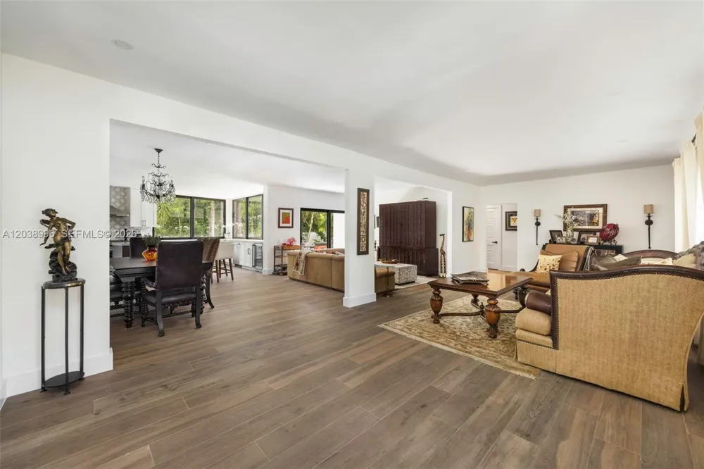 3303 Halissee St Coconut Grove, FL 33133