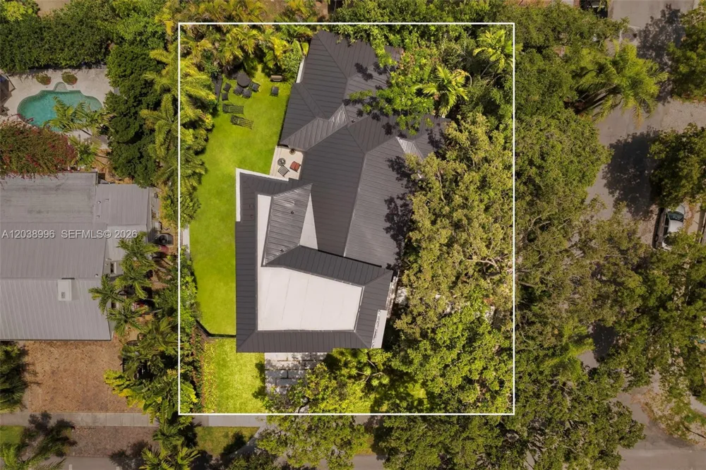 3303 Halissee St Coconut Grove, FL 33133