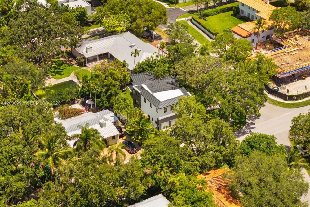 3303 Halissee St Coconut Grove, FL 33133