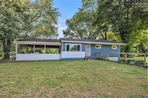 2262 Warren Road