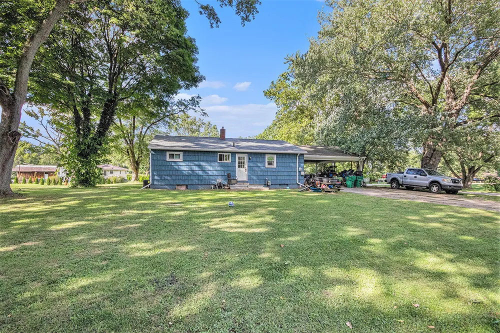 2262 Warren Road Howard Township, MI 49120