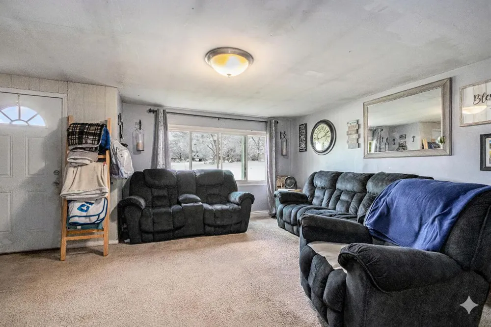 2262 Warren Road Howard Township, MI 49120