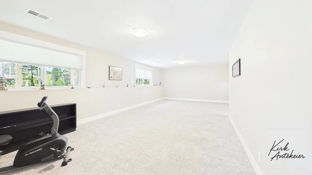 1421 E Addison Way Laketon Township, MI 49445