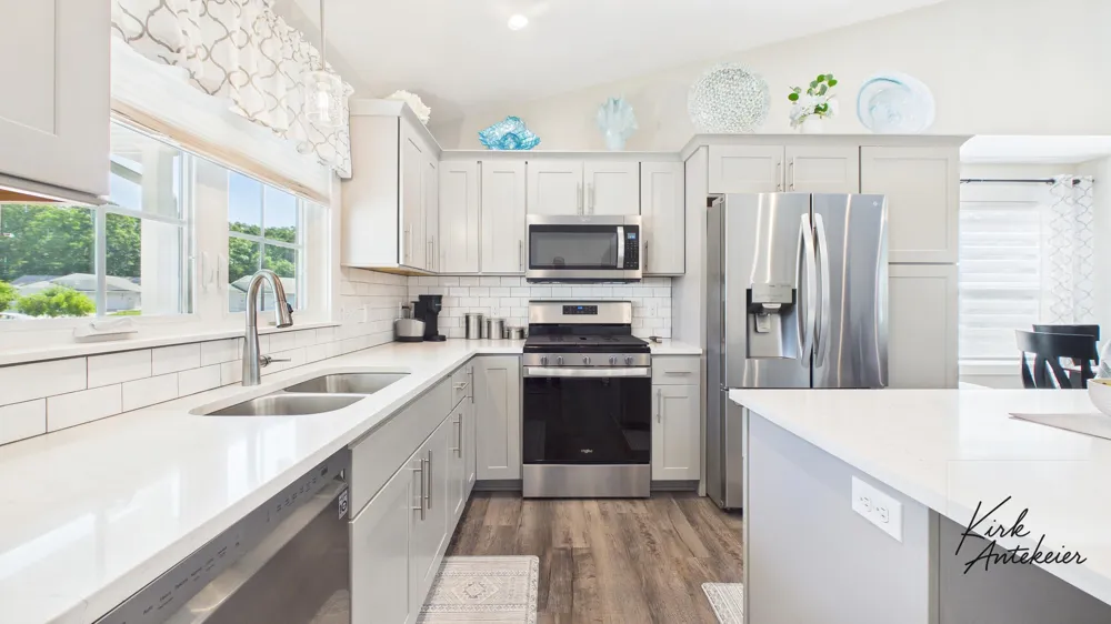 1421 E Addison Way Laketon Township, MI 49445