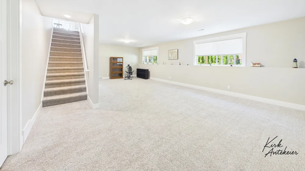 1421 E Addison Way Laketon Township, MI 49445