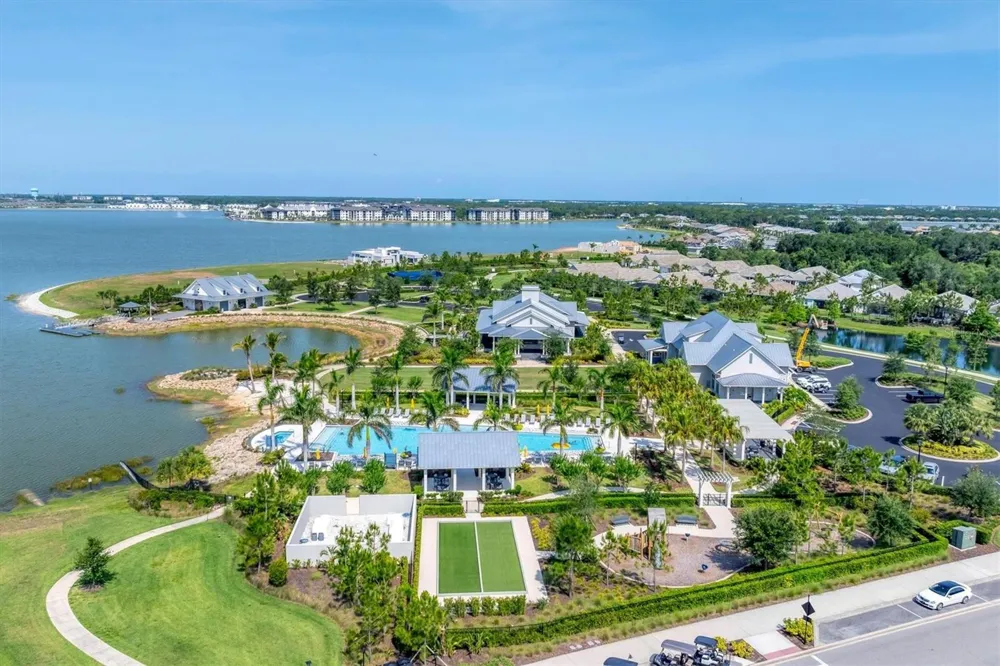 8113 STERNWAY ROAD Sarasota, FL 34240