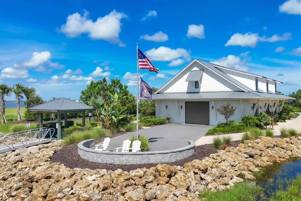 8113 STERNWAY ROAD Sarasota, FL 34240
