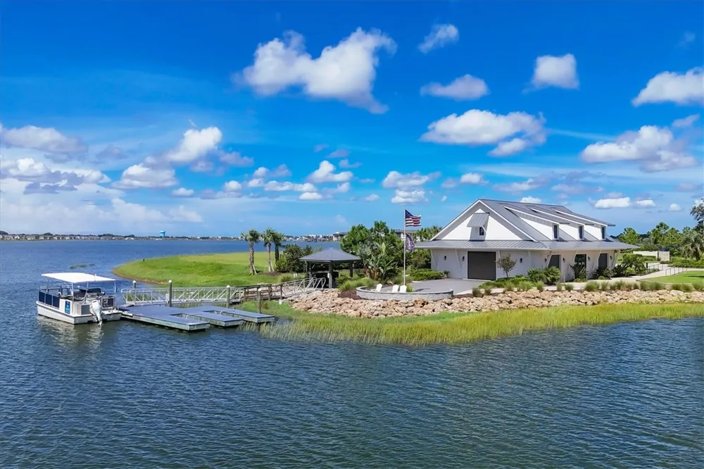 8113 STERNWAY ROAD Sarasota, FL 34240