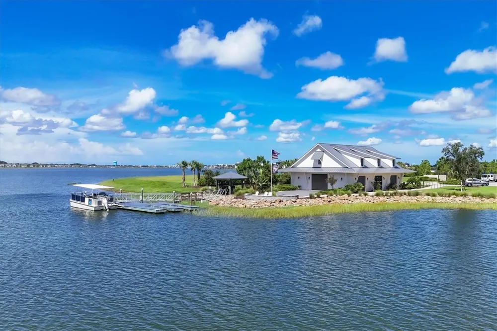 8113 STERNWAY ROAD Sarasota, FL 34240