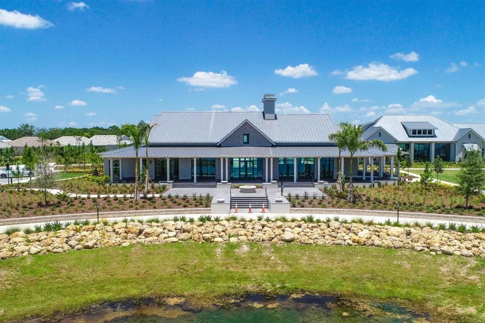 8113 STERNWAY ROAD Sarasota, FL 34240