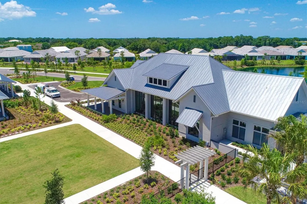 8113 STERNWAY ROAD Sarasota, FL 34240