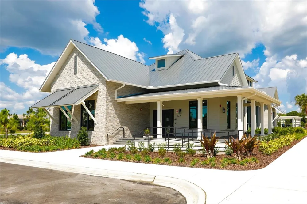 8113 STERNWAY ROAD Sarasota, FL 34240