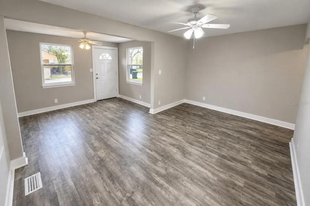 657 15TH AVENUE S St Petersburg, FL 33701