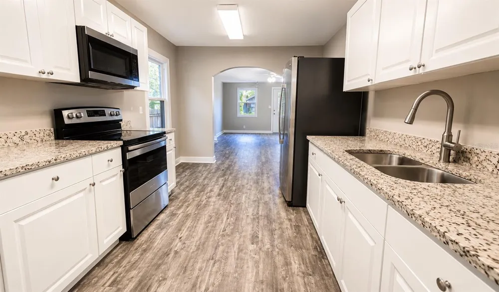 657 15TH AVENUE S St Petersburg, FL 33701