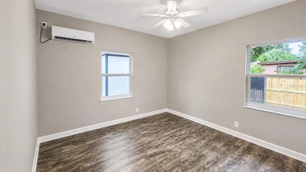 657 15TH AVENUE S St Petersburg, FL 33701
