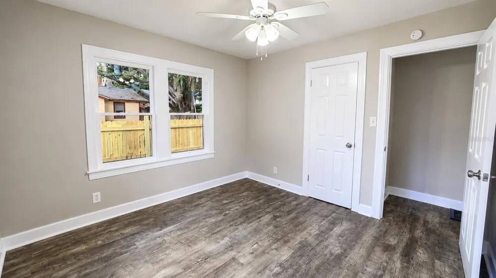 657 15TH AVENUE S St Petersburg, FL 33701