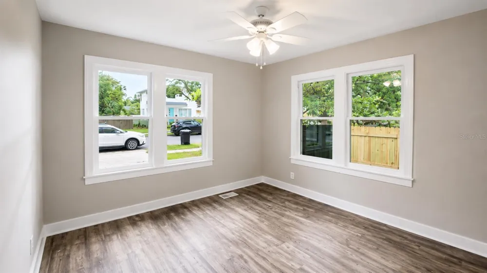 657 15TH AVENUE S St Petersburg, FL 33701