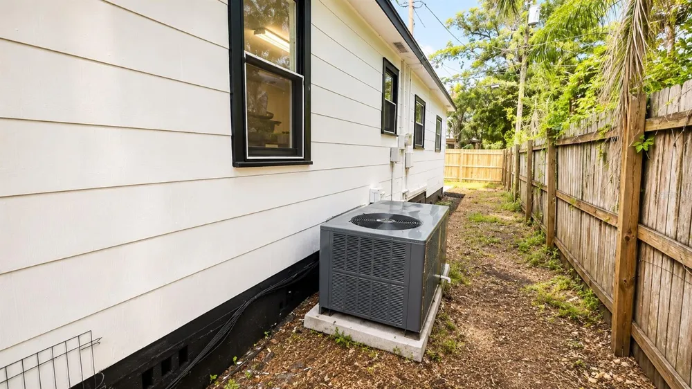 657 15TH AVENUE S St Petersburg, FL 33701