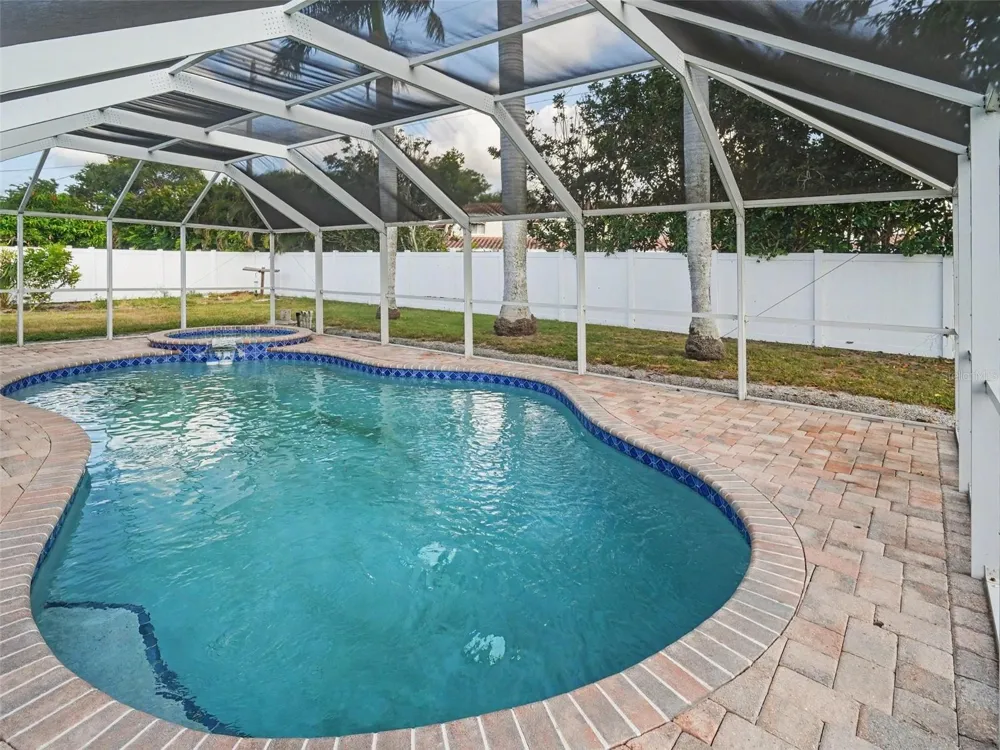 3103 BAYSHORE GARDENS PARKWAY Bradenton, FL 34207