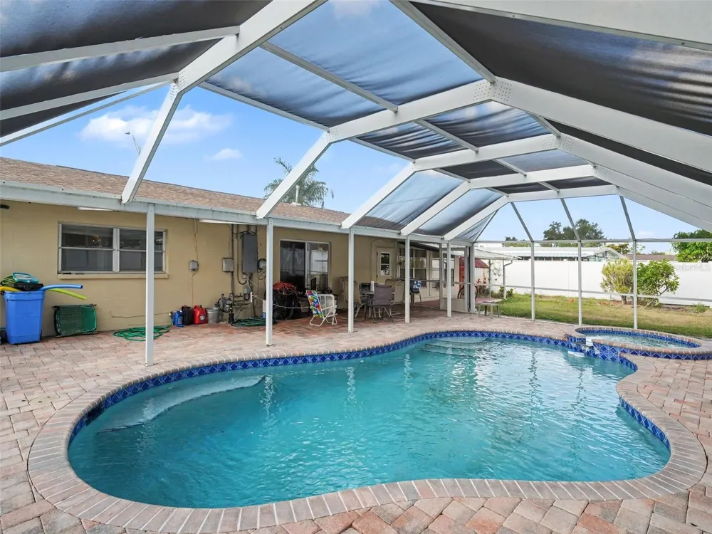 3103 BAYSHORE GARDENS PARKWAY Bradenton, FL 34207