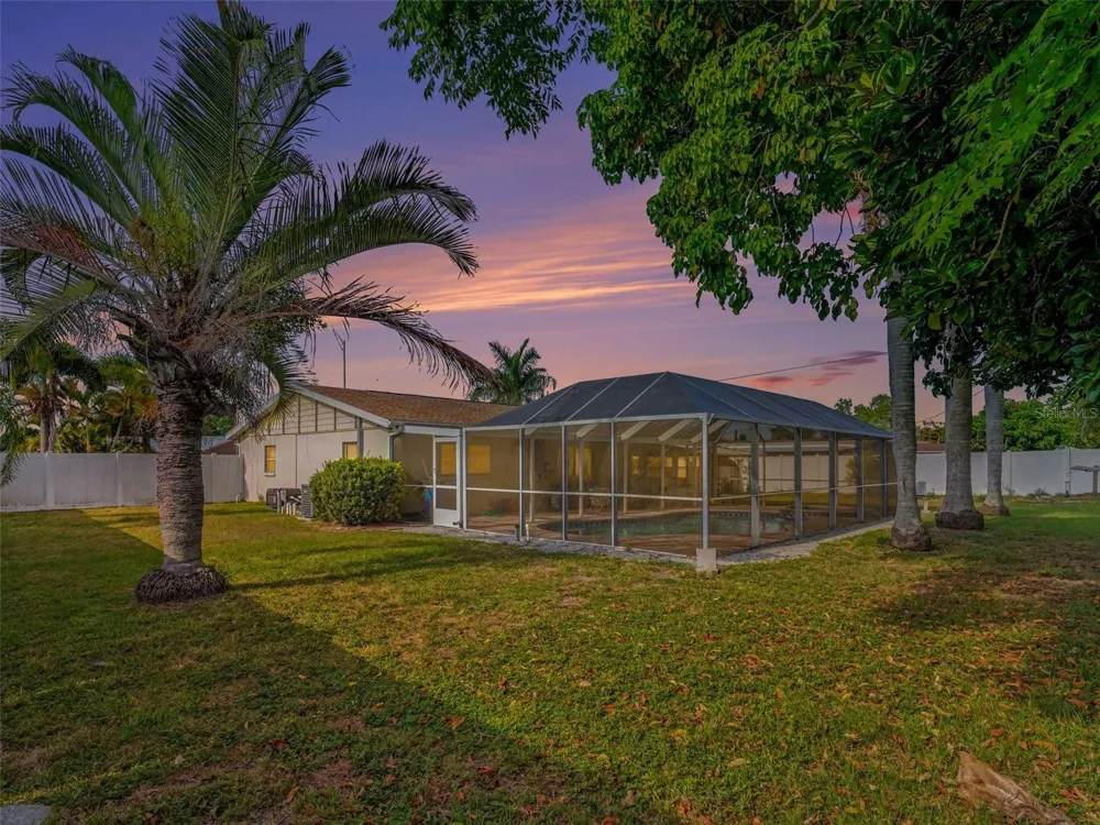 3103 BAYSHORE GARDENS PARKWAY Bradenton, FL 34207