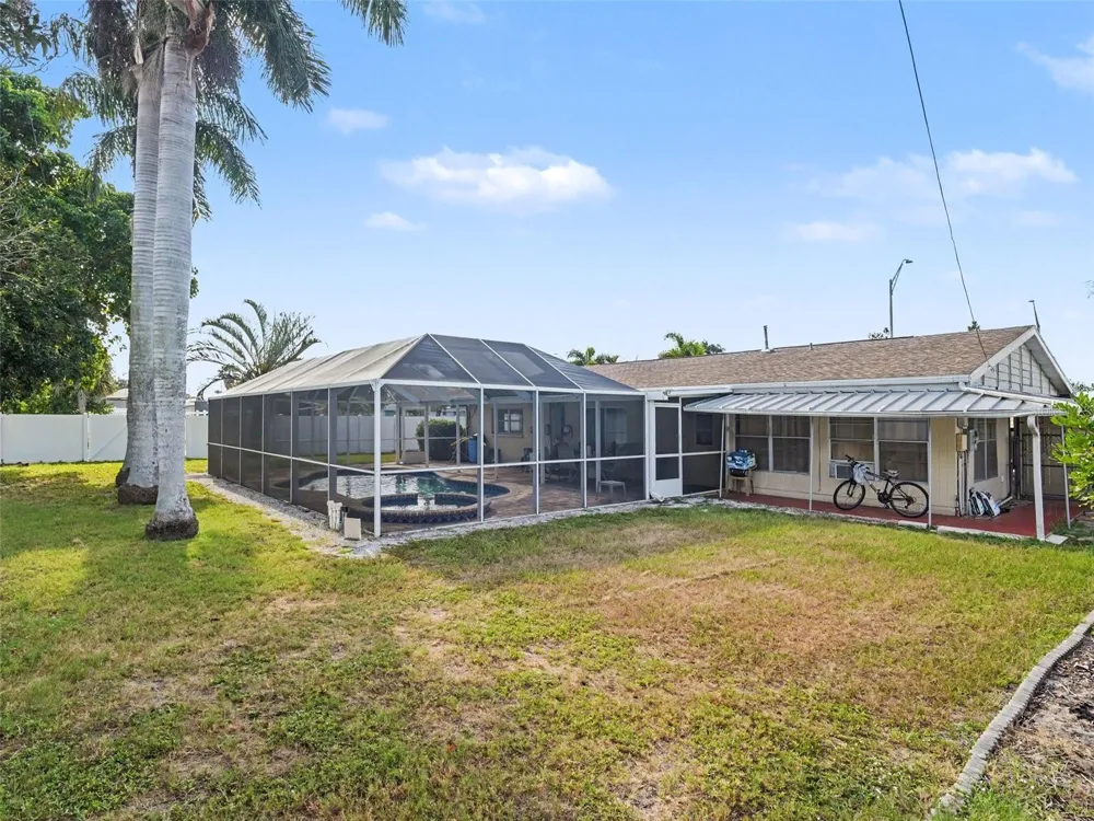 3103 BAYSHORE GARDENS PARKWAY Bradenton, FL 34207