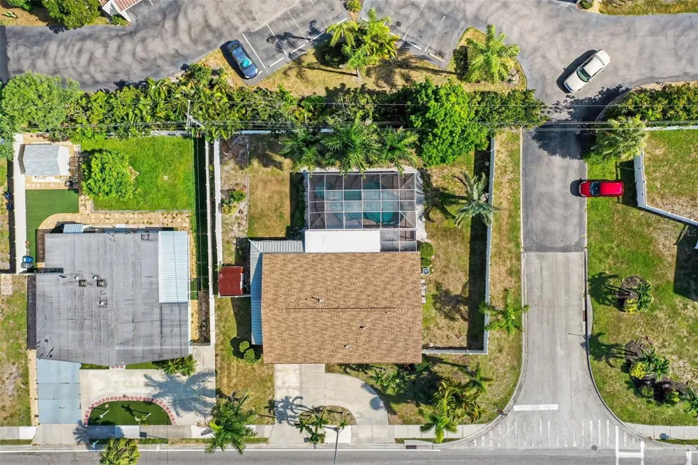 3103 BAYSHORE GARDENS PARKWAY Bradenton, FL 34207