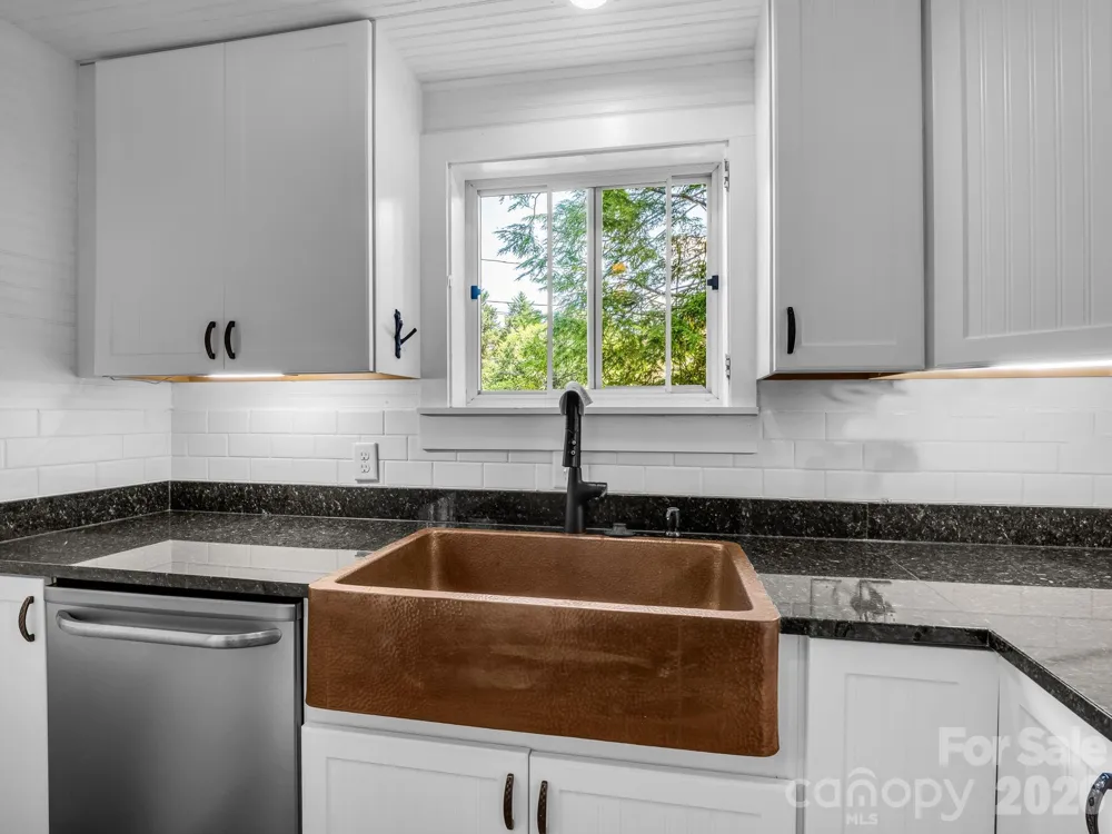 808 Montreat Road Black Mountain, NC 28711