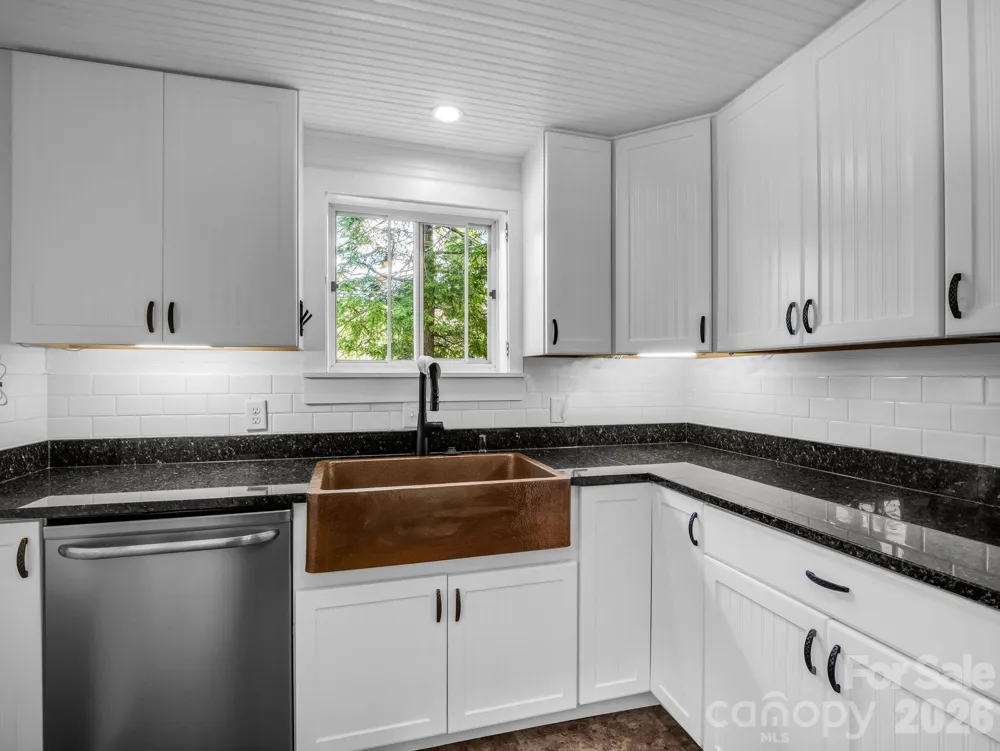 808 Montreat Road Black Mountain, NC 28711