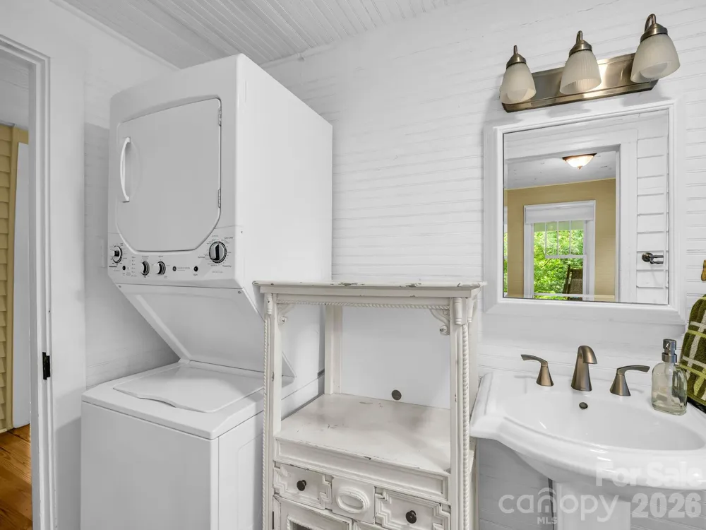 808 Montreat Road Black Mountain, NC 28711