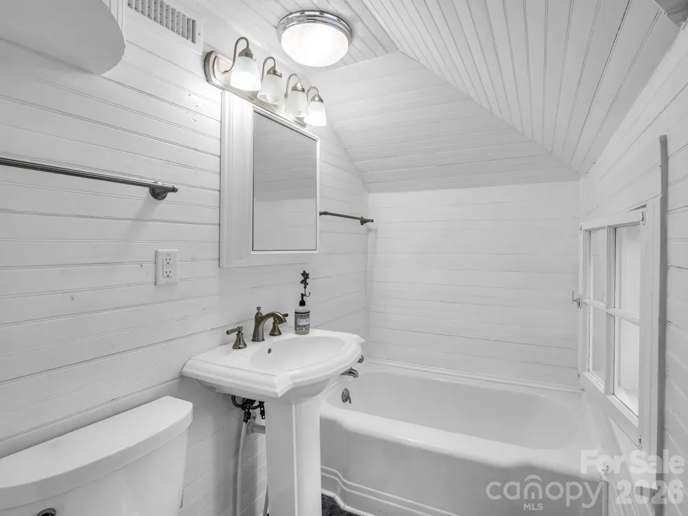 808 Montreat Road Black Mountain, NC 28711