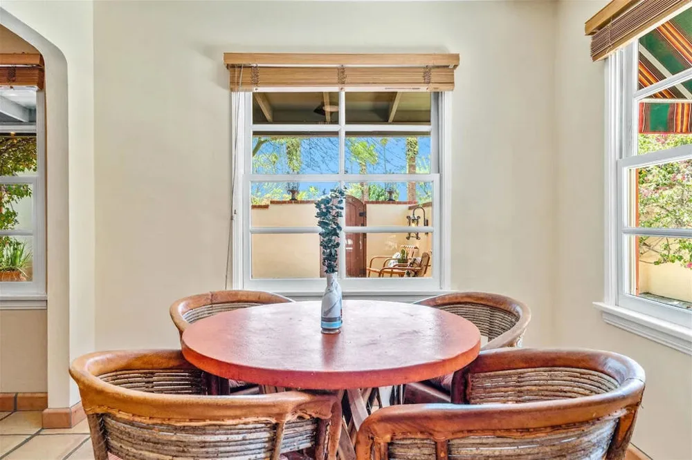 216 E Palo Verde Avenue Palm Springs, CA 92264