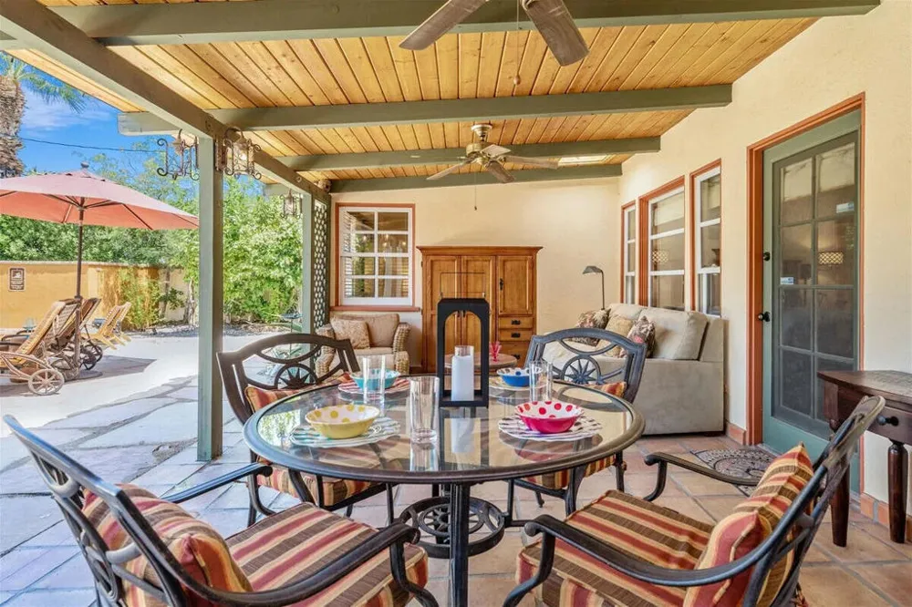 216 E Palo Verde Avenue Palm Springs, CA 92264