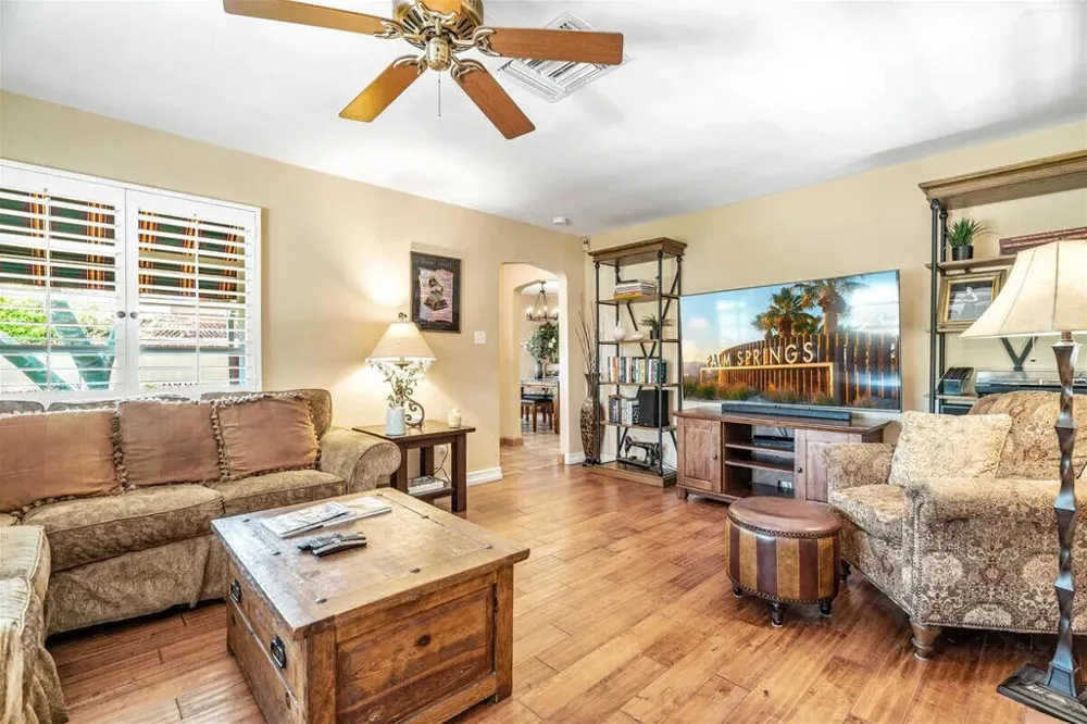 216 E Palo Verde Avenue Palm Springs, CA 92264