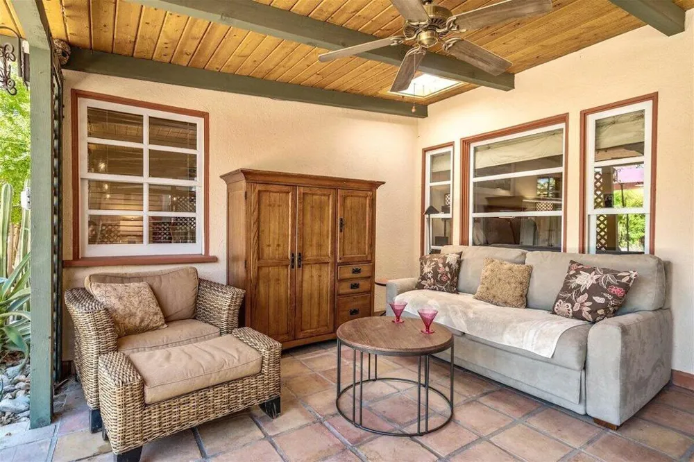 216 E Palo Verde Avenue Palm Springs, CA 92264