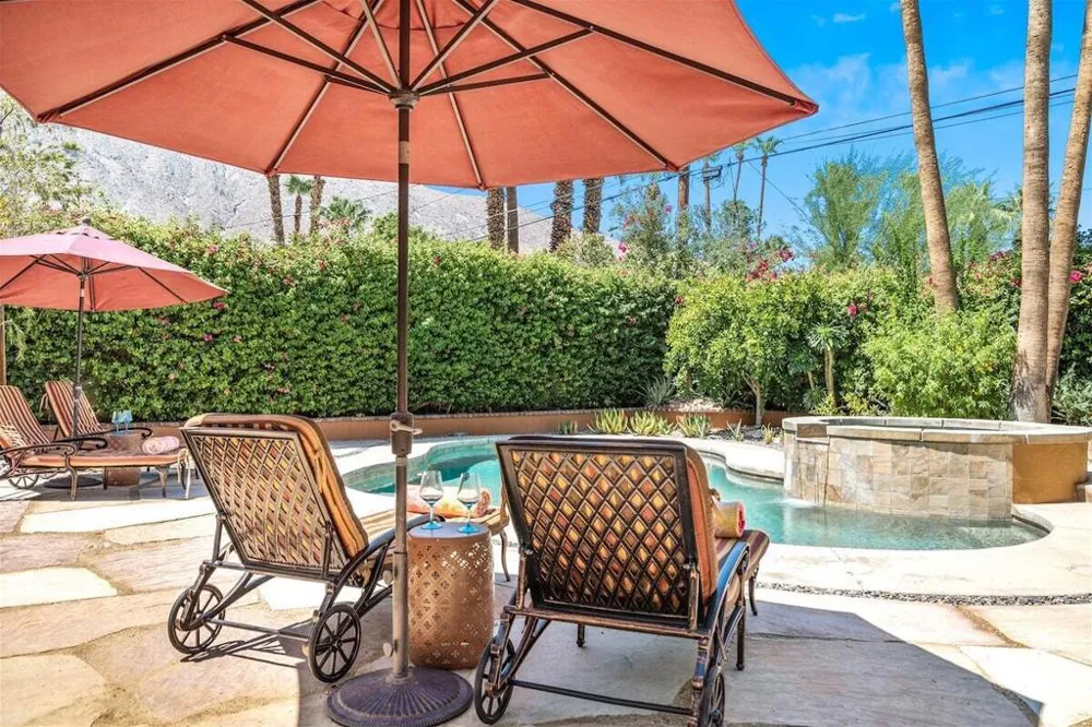 216 E Palo Verde Avenue Palm Springs, CA 92264