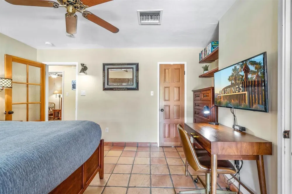 216 E Palo Verde Avenue Palm Springs, CA 92264