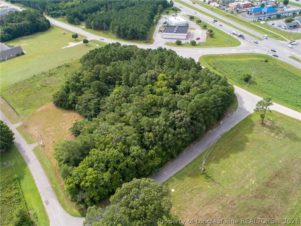 1631 FERNDALE DRIVE Fayetteville, NC 28314