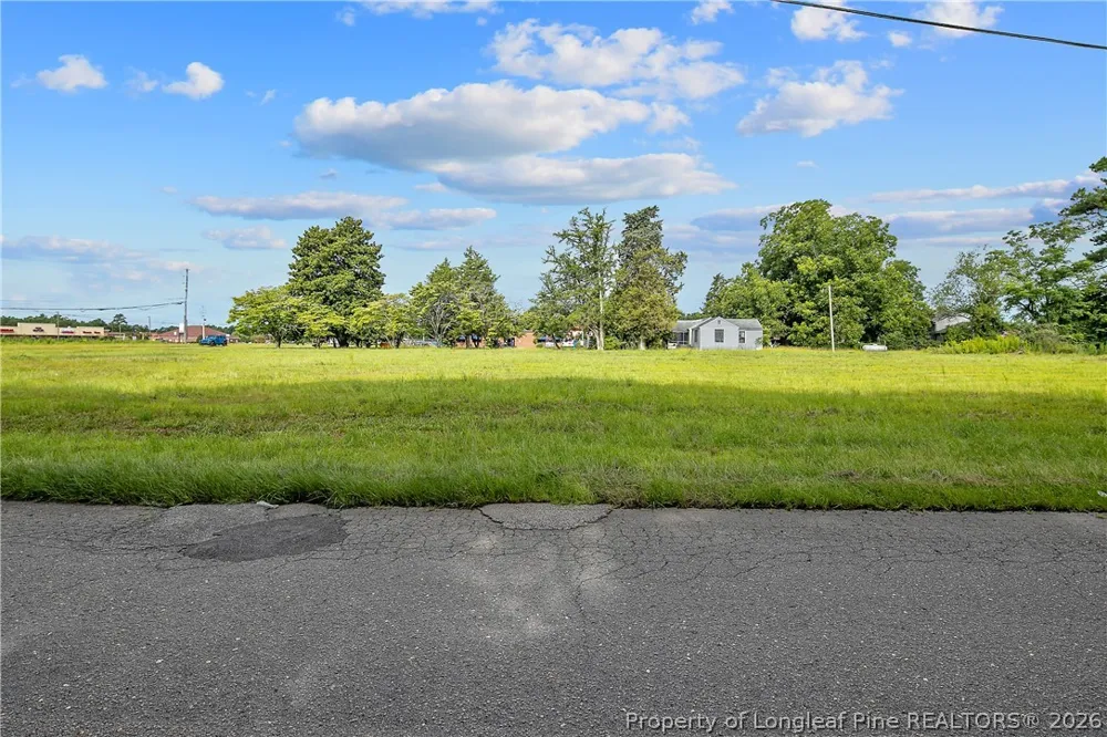 1631 FERNDALE DRIVE Fayetteville, NC 28314