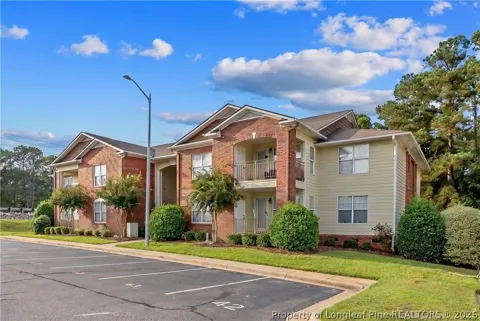 401 Meadowland Court #4