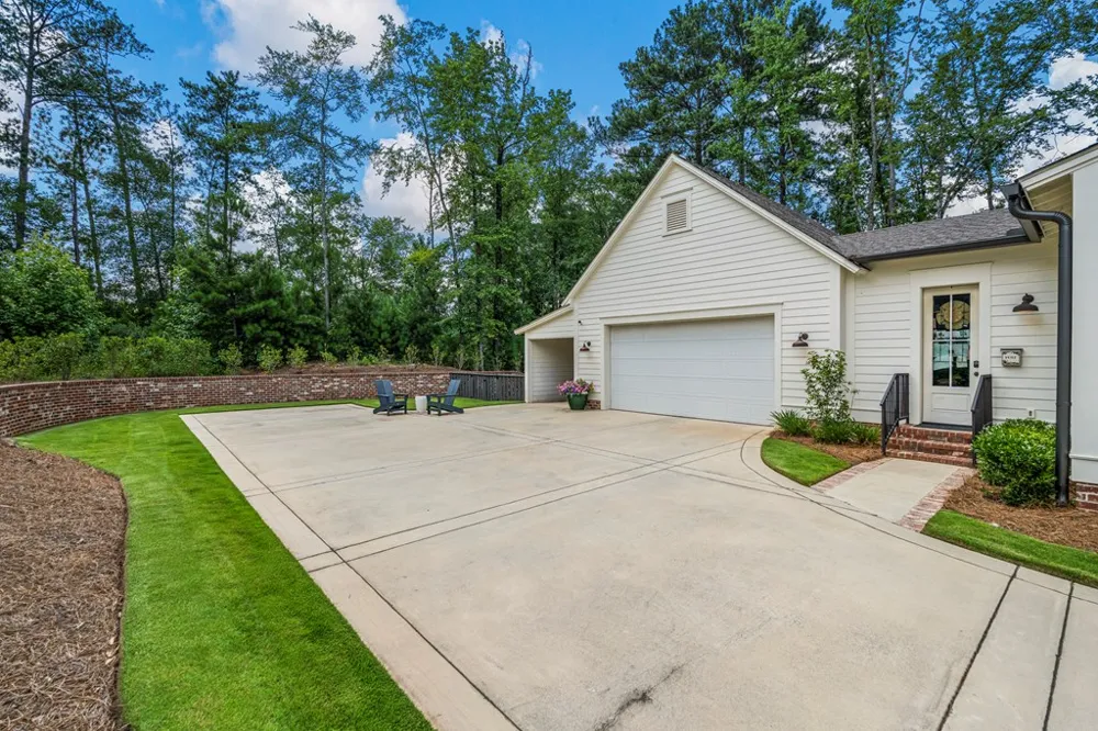 3266 Confetti Blush Drive Columbus, GA 31909