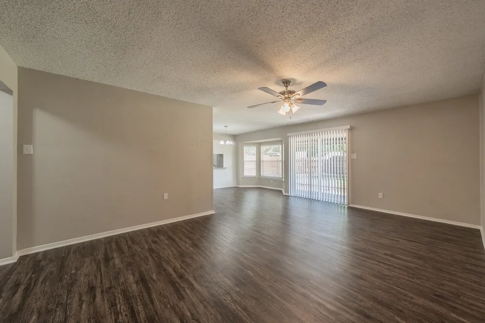 717 Blue Ridge Trail Saginaw, TX 76179