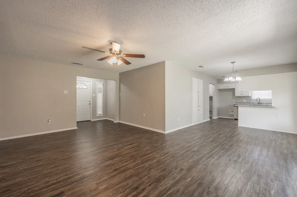717 Blue Ridge Trail Saginaw, TX 76179