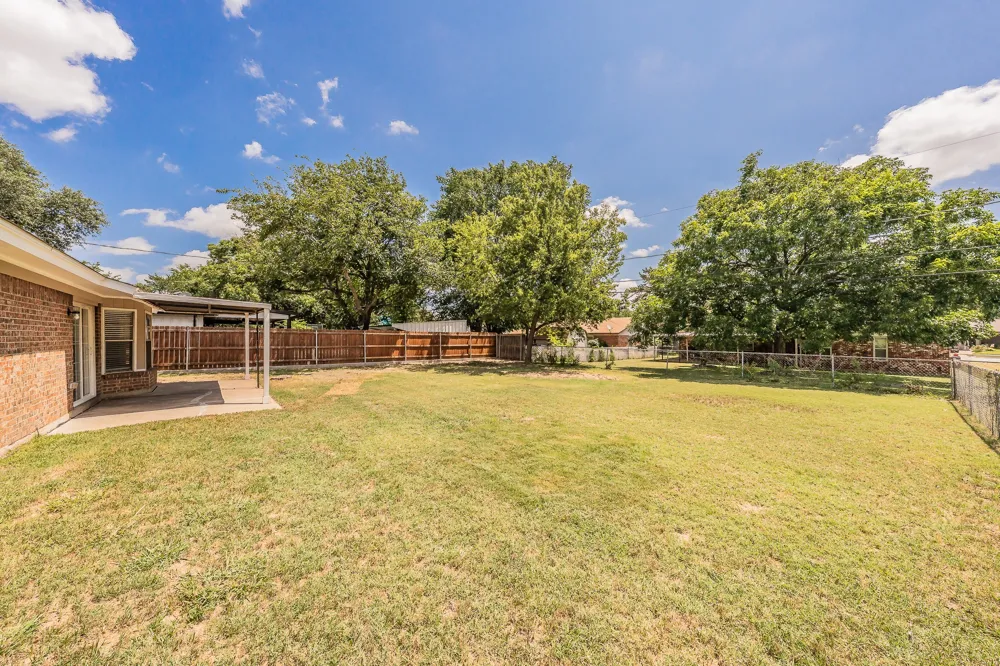 717 Blue Ridge Trail Saginaw, TX 76179